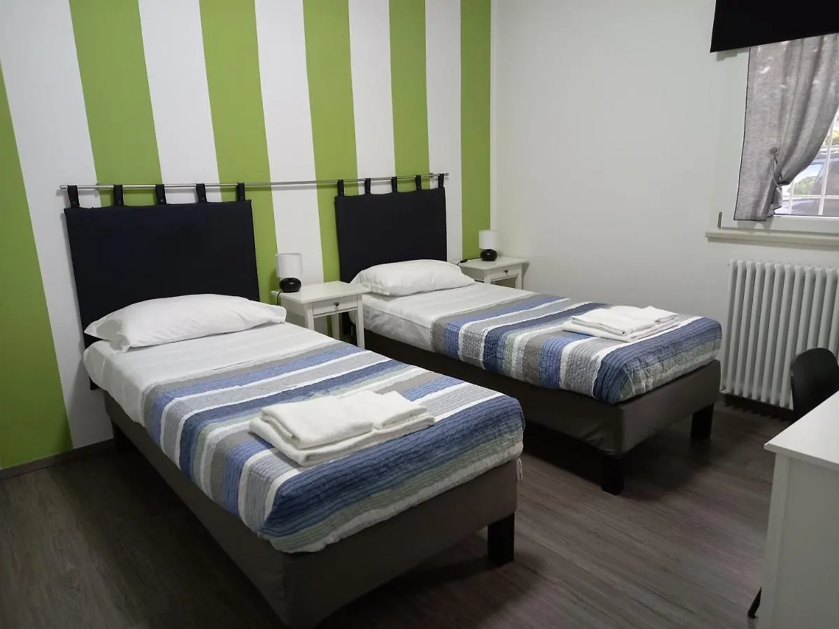 B&B Km 198 - Letto E Colazione Sorbara 0*,  Italy